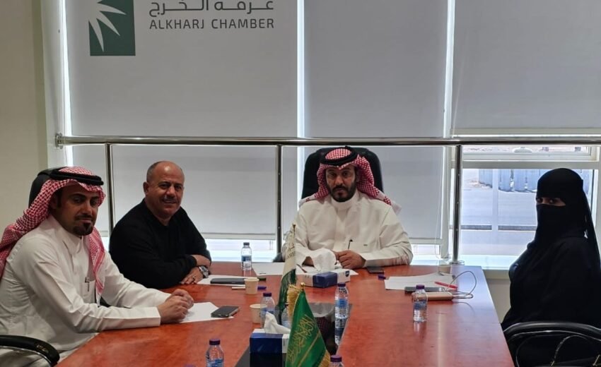 لجنة الصناعة والطاقة بغرفة الخرج تعقد اجتماعها الدوري لمناقشة آخر مستجدات منتدى الصناعة والاستثمار