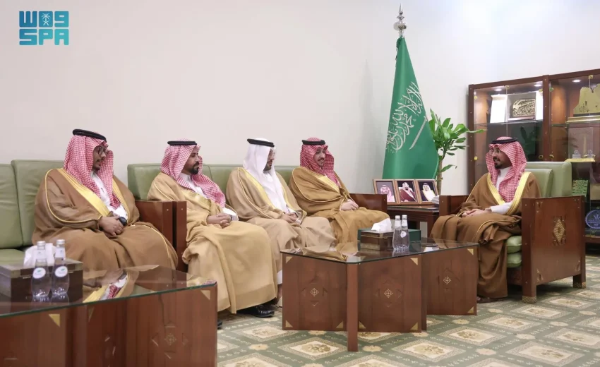 الأمير فهد بن محمد يستقبل رئيس وأعضاء غرفة الخرج